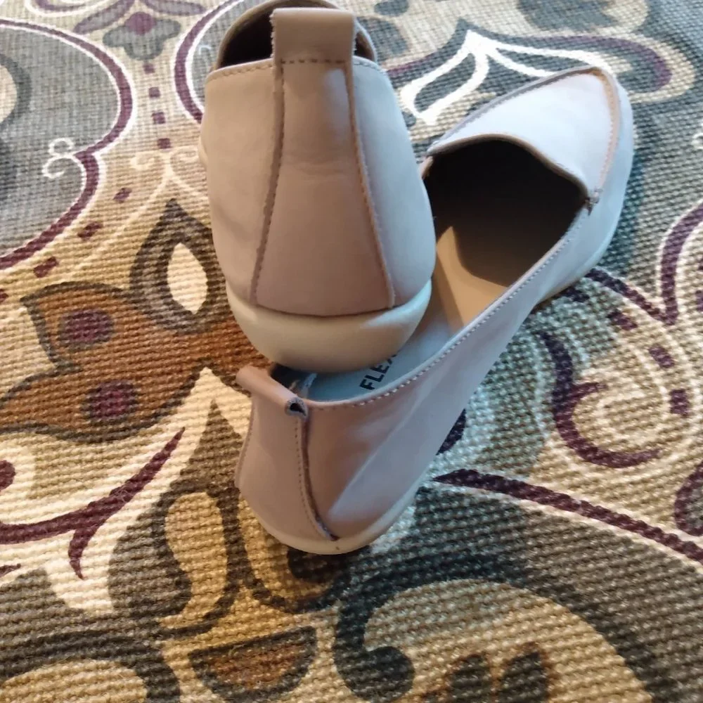 New Studio Flex Tan Leather Loafers Size 11 - Picture 5 of 8